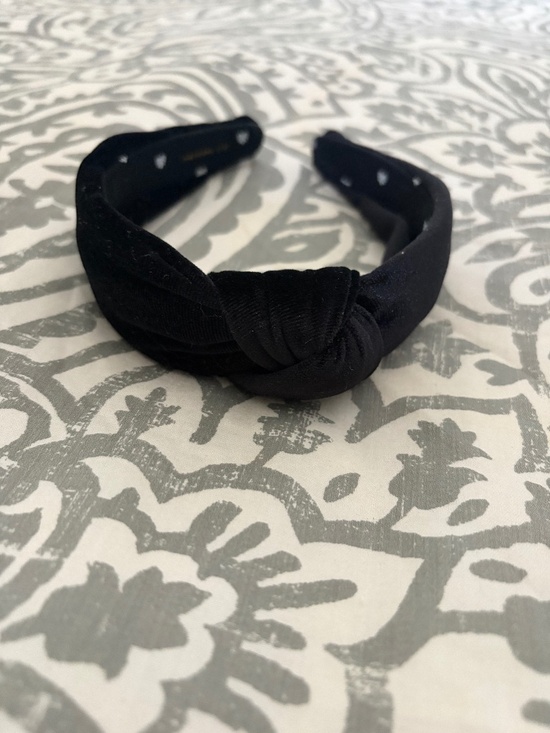 Lele Sadoughi Black Velvet Headband